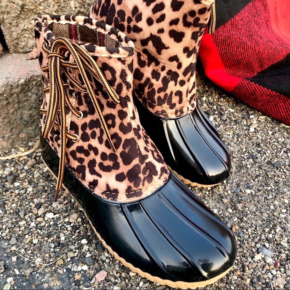 Leopard Rain Boot with Flannel Lining & Laces - Picture 7 of 13